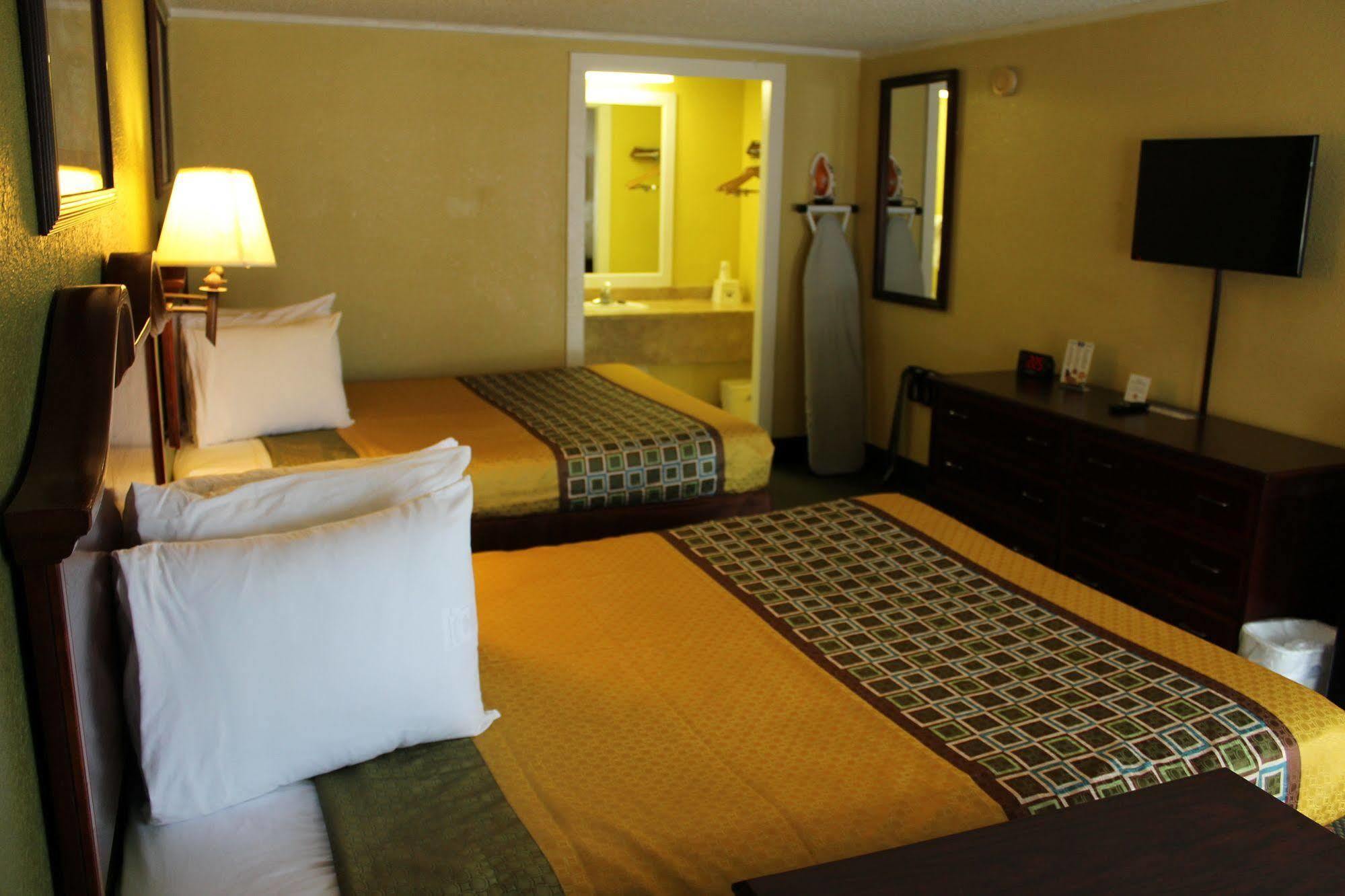 America'S Best Value Inn Коньєрс Екстер'єр фото